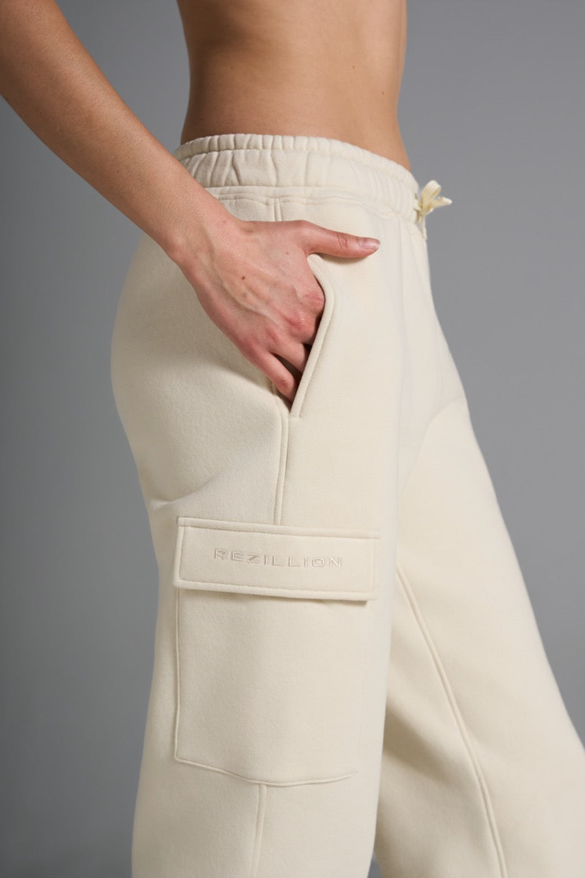 Rezillion Travel Sweat Suit (Cream)